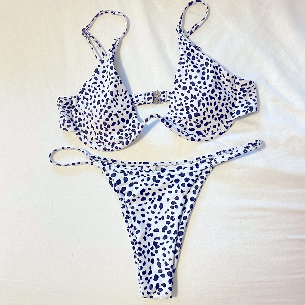 Cheeky Bikini white print